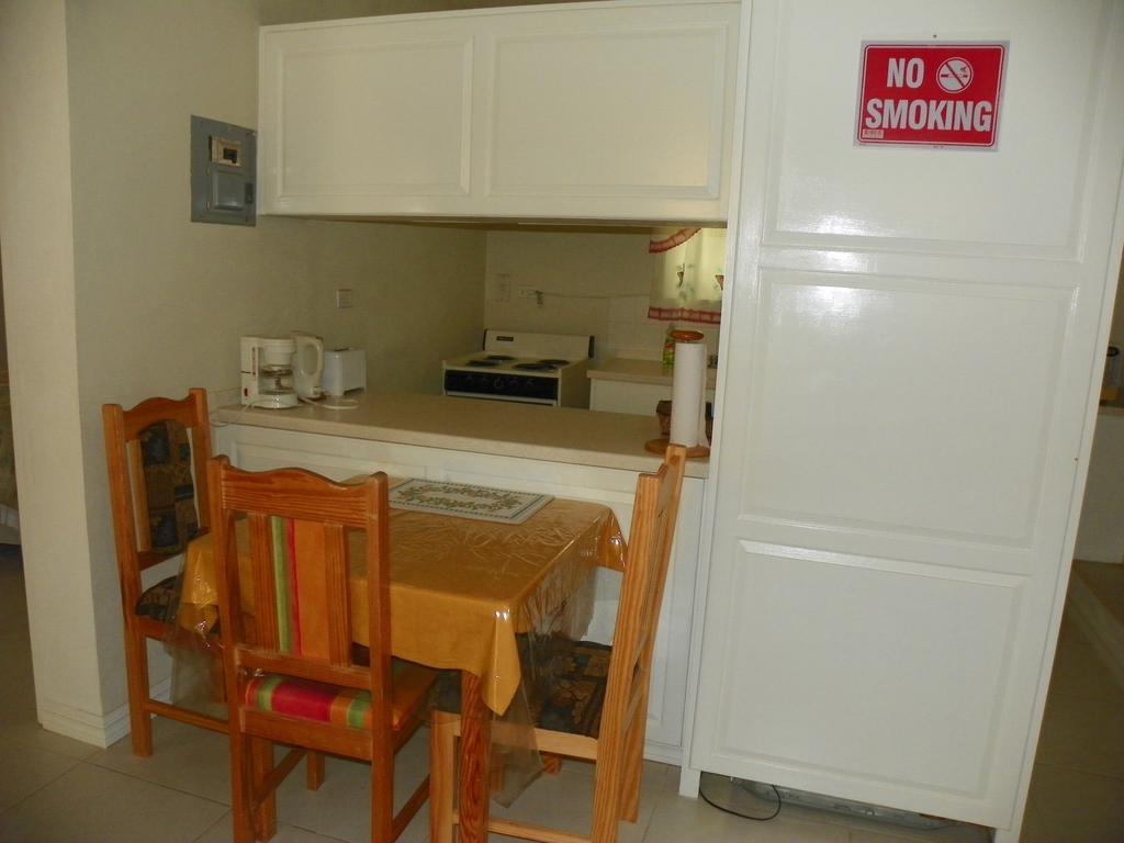 AnnJenn Apartments Christ Church Extérieur photo